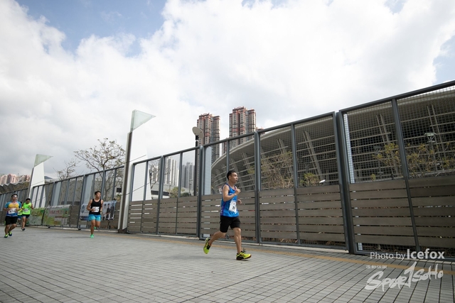 PB_Runner_TKO_0940-221
