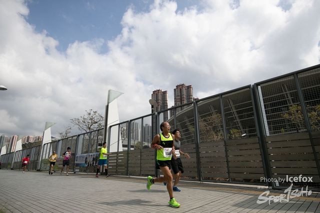 PB_Runner_TKO_0940-228