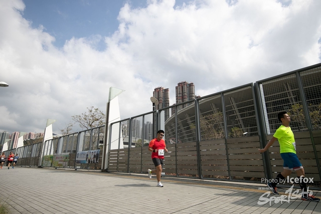 PB_Runner_TKO_0940-231