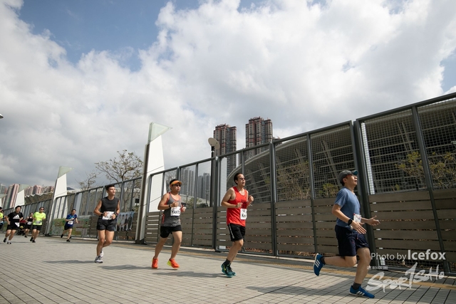 PB_Runner_TKO_0940-234