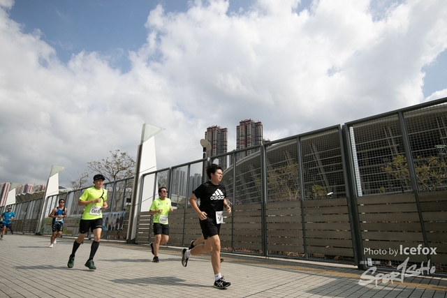 PB_Runner_TKO_0940-236
