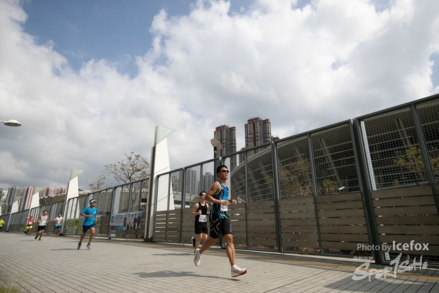 PB_Runner_TKO_0940-237