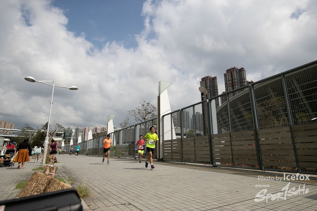 PB_Runner_TKO_0940-243