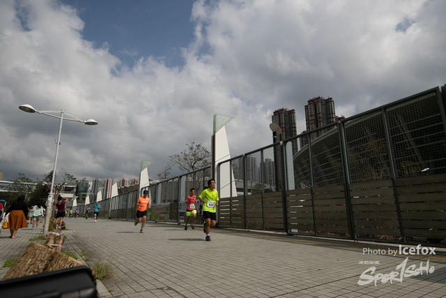 PB_Runner_TKO_0940-244