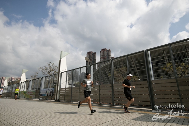 PB_Runner_TKO_0940-251