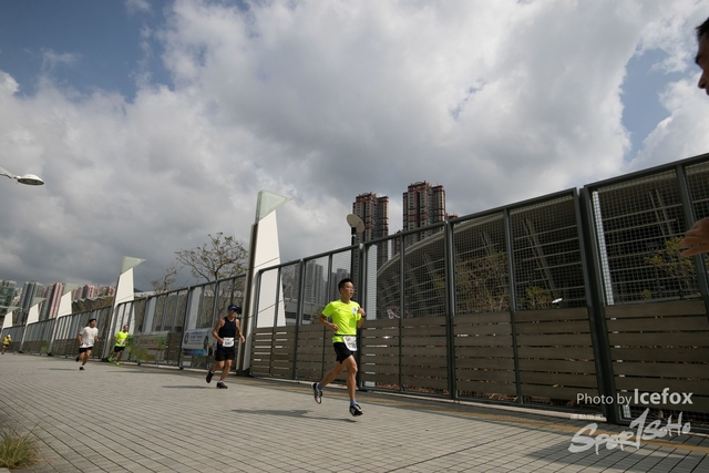 PB_Runner_TKO_0940-261