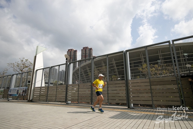 PB_Runner_TKO_0940-267