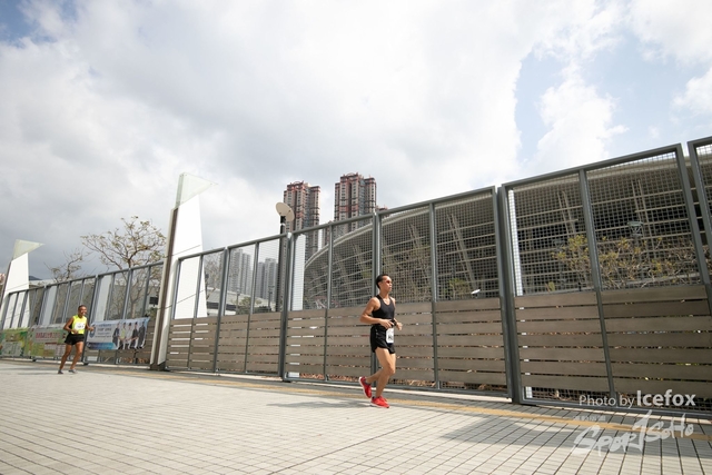 PB_Runner_TKO_0940-269