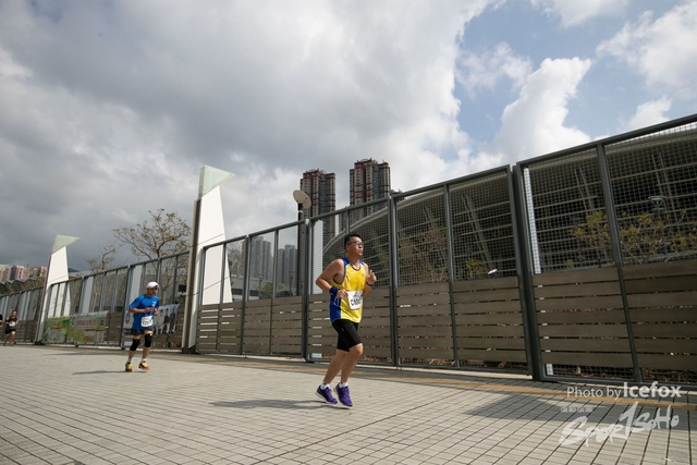 PB_Runner_TKO_0940-284