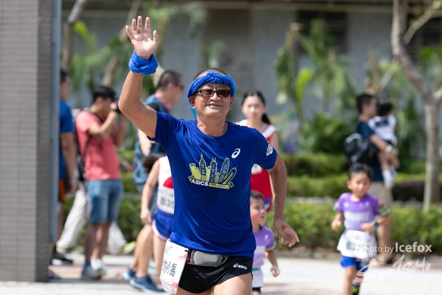PB_Runner_TKO_1015-287