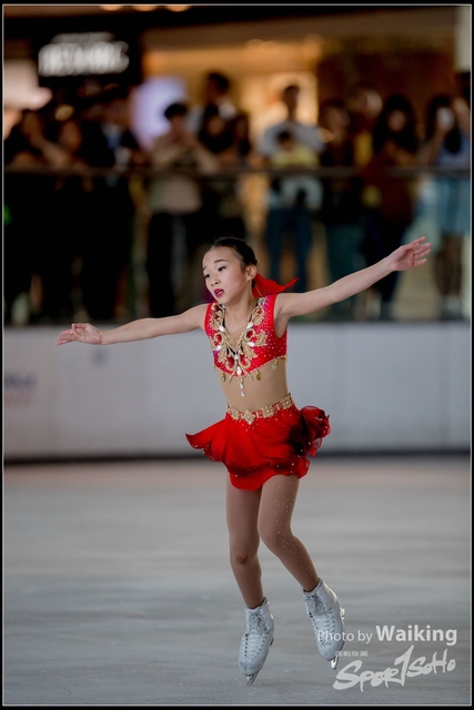 2018-10-02 Ice Skating 0200