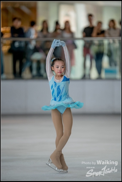 2018-10-03 Ice Skating 0200