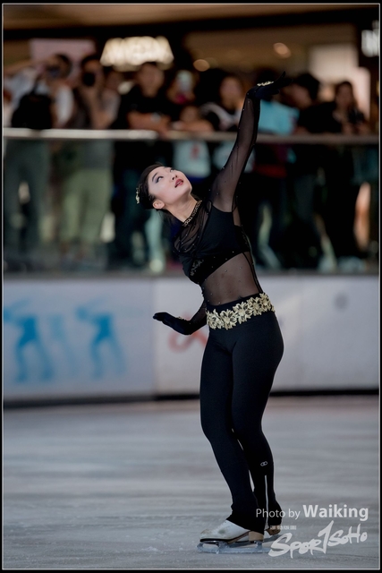 2018-10-04 Ice Skating 0317