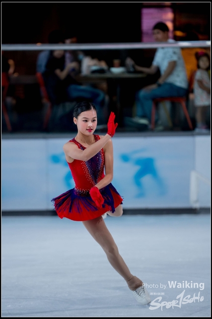 2018-10-04 Ice Skating 0450