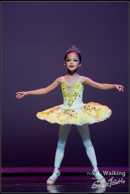 2018-10-14 Solo Dance 1677