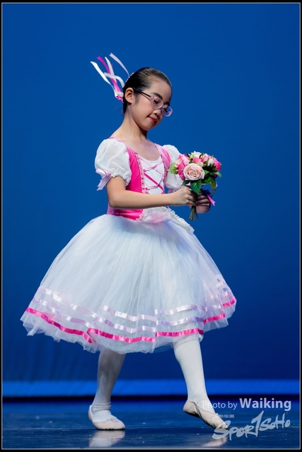 2018-10-14 Solo Dance 1800