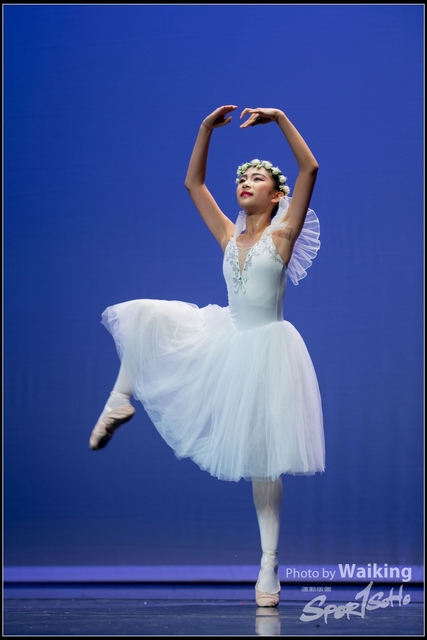 2018-10-14 Solo Dance 2467