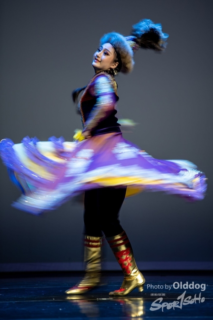 Dance-196
