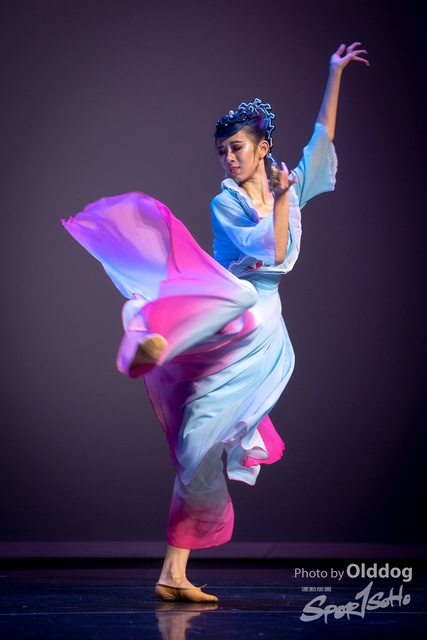 Dance-208