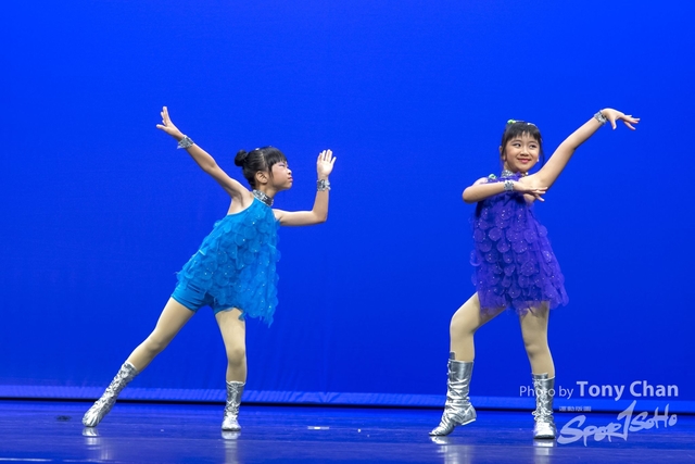GroupDance_120