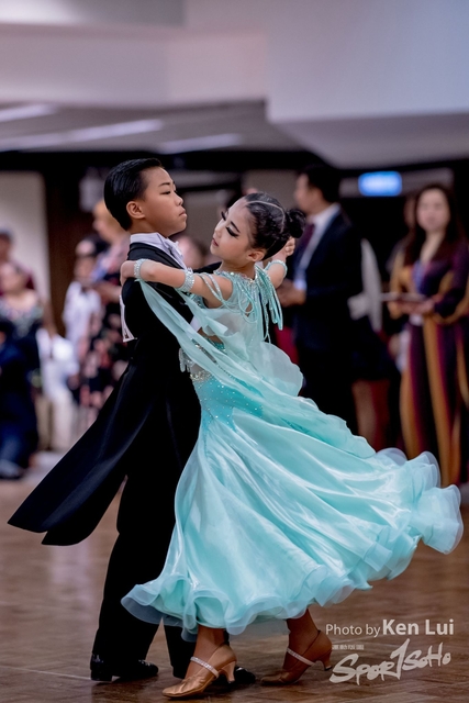 20181118dance 1034