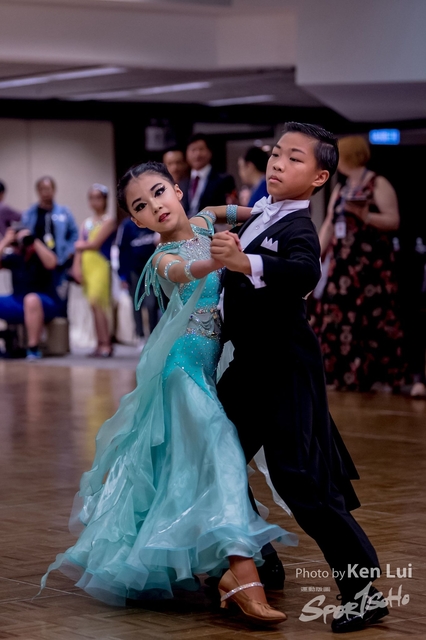 20181118dance 1044