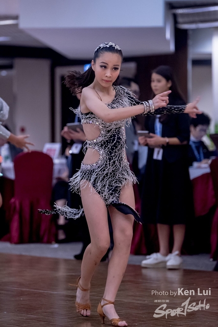 20181118dance 1656