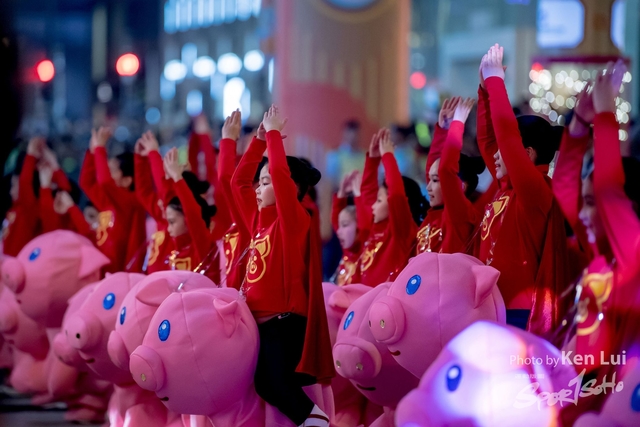 20190205 Parade 1284