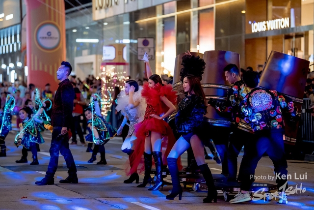 20190205 Parade 1382