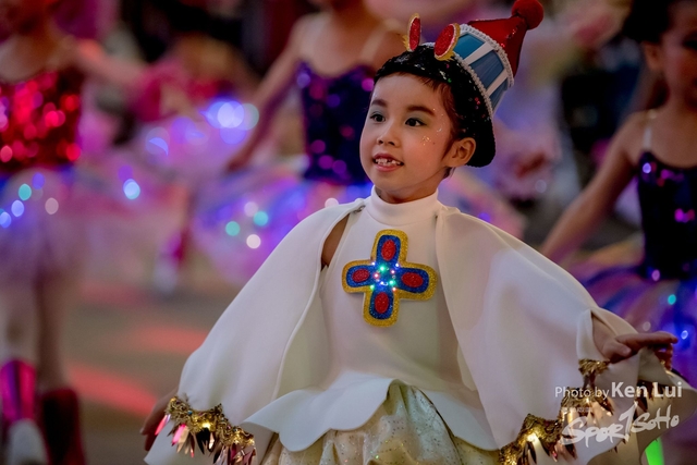 20190205 Parade 1387