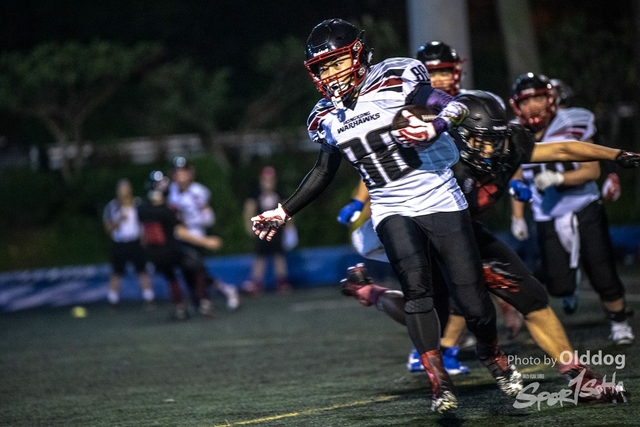 AmericanFootball-33