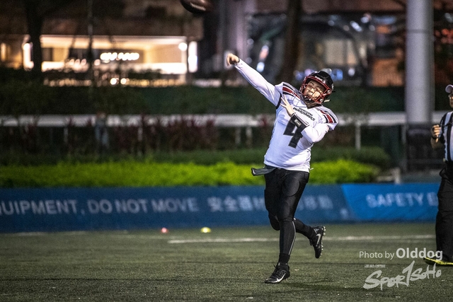 AmericanFootball-49