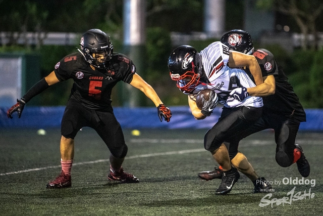 AmericanFootball-51