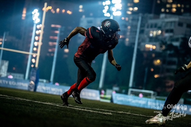 AmericanFootball-58