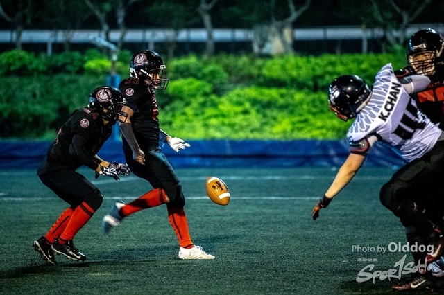 AmericanFootball-92