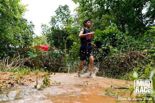2019-04-28 Mud race-189