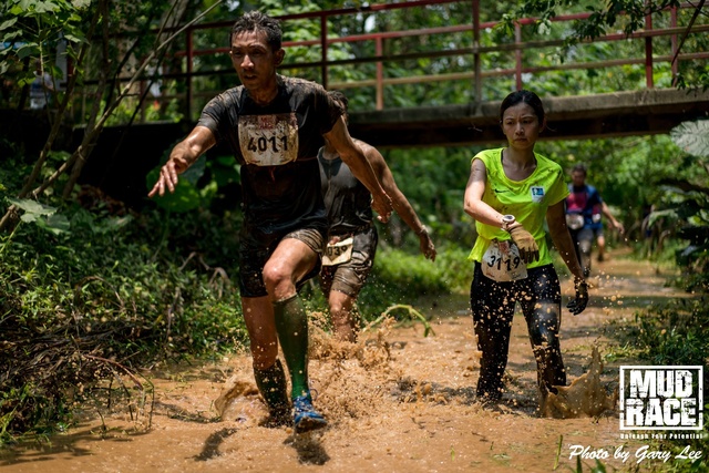 Mud Race 0245