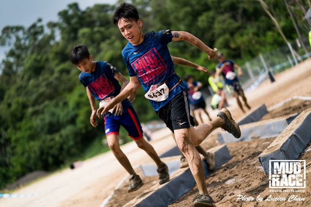 2019-04-28 Mud race-414
