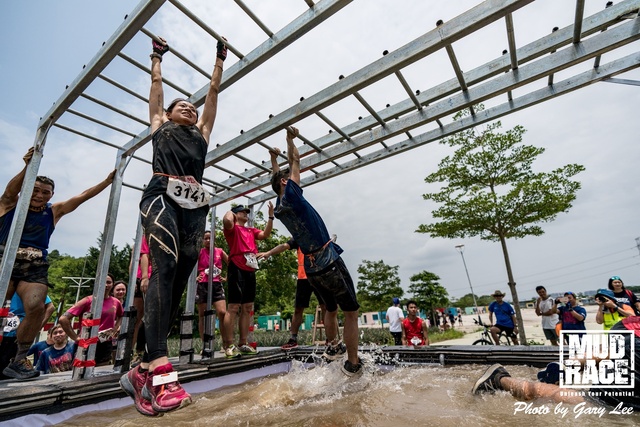 Mud Race 0314