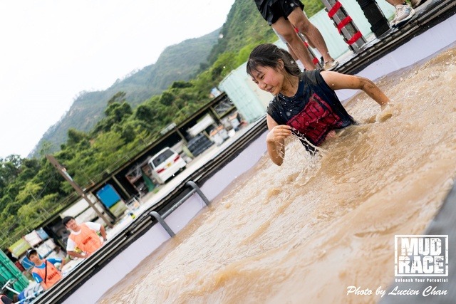 2019-04-28 Mud race-469
