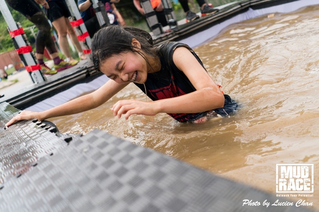 2019-04-28 Mud race-476