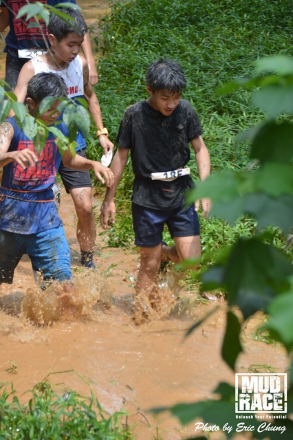 Mud_Race_2042
