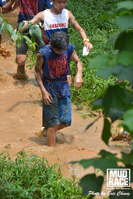 Mud_Race_2044