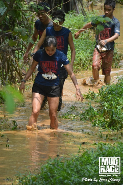 Mud_Race_2047