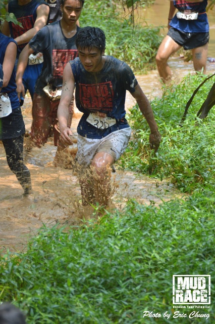 Mud_Race_2051