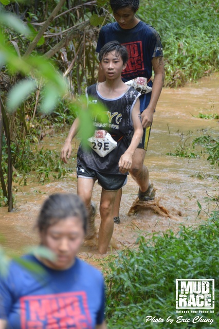 Mud_Race_2075