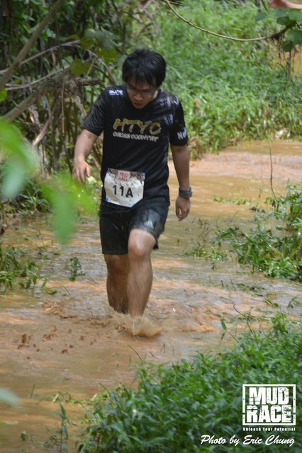 Mud_Race_2079