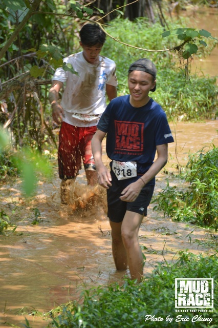 Mud_Race_2083