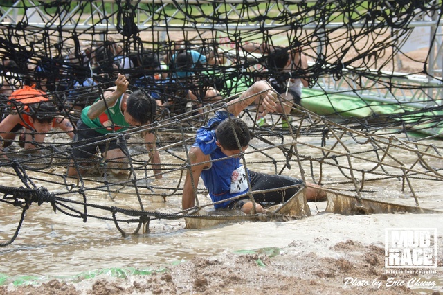 Mud_Race_1875
