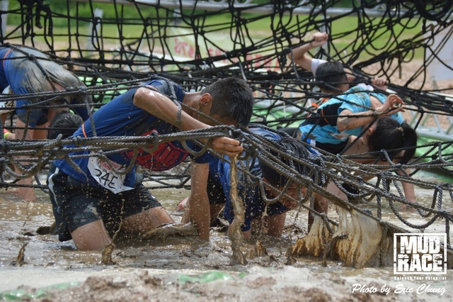 Mud_Race_1895